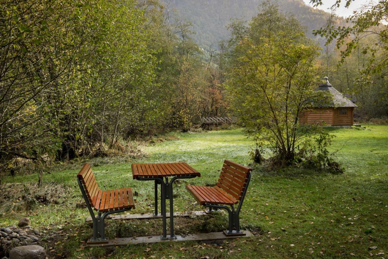 Forde Gjestehus Og Camping 外观 照片